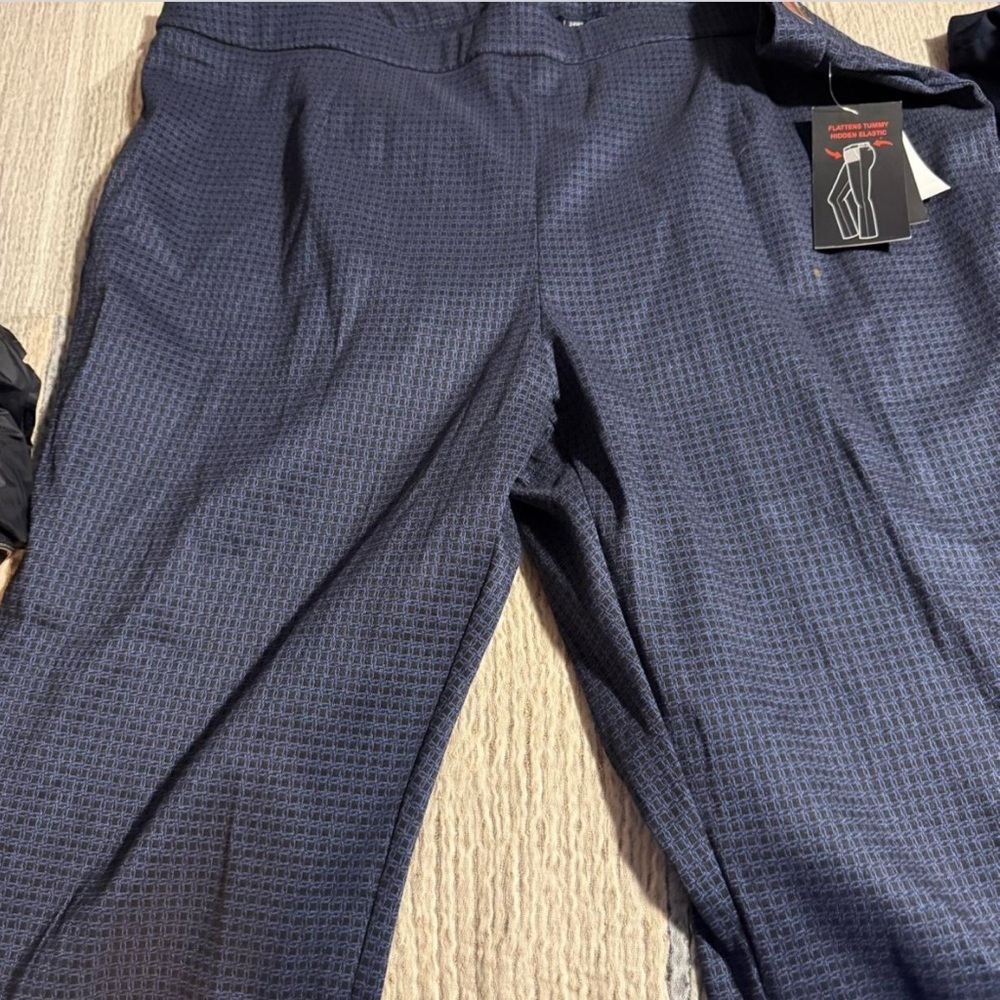 Briggs New York Navy Textured Pants